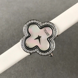 반클리프 앤 아펠 스몰 알함브라 오닉스 화이트